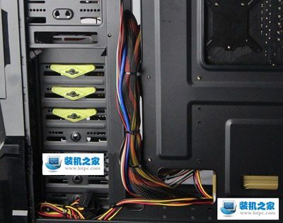 散热升级 | 电脑后机箱线缆管理艺术 掌握高级背板布线与走线方法